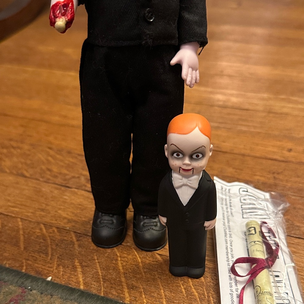 Living Dead Dolls Gregory - Picture 3 of 4